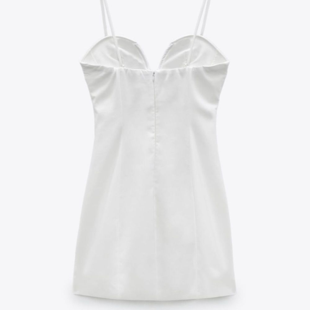 Zara
Deep Plunge Sweetheart Neckline Dress Short - Picture 6 of 8